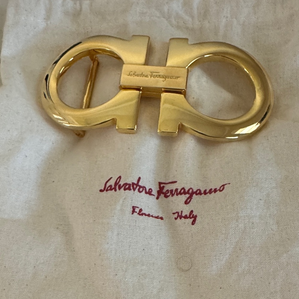 Salvatore Ferragamo Gold Women’s Belt Buckle